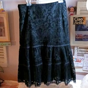 Elegant! Express ⚜️ Velvet  Flocking Lace Detail Design Midi Skirt 9/10